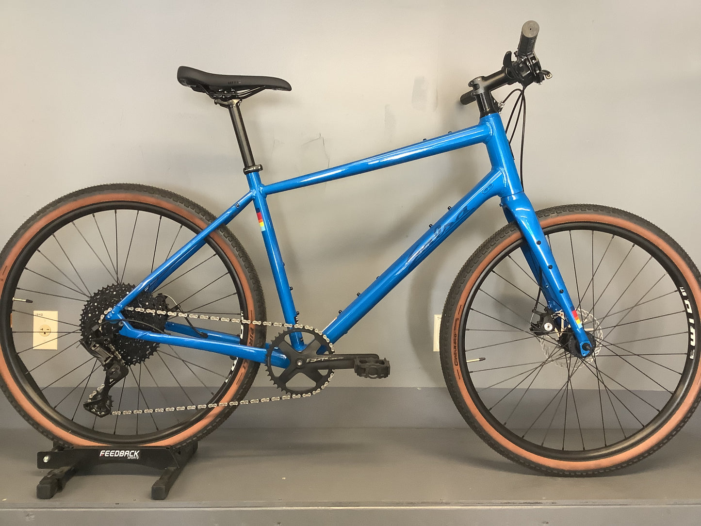 Salsa Journeyer flat bar custom adventure edition